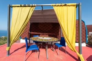 Φυσικό τοπίο κοντά σε αυτό το κάμπινγκ +58 φωτογραφίες