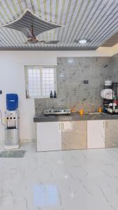 Η κουζίνα ή μικρή κουζίνα στο Sunshine villa stay close to nature