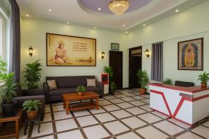 Posezení v ubytování Vivek Srishti Resort- Near Ram Mandir Ayodhya