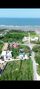 MaizalにあるApartamentos en Sabanilla, Colombia -Tu Escapada Ideal!の家屋街道の空中