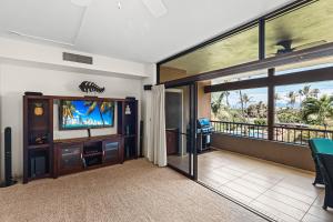 Μια τηλεόραση ή/και κέντρο ψυχαγωγίας στο Kaanapali Royal G302