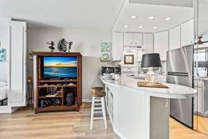 Kuchyň nebo kuchyňský kout v ubytování Valley Isle Resort 1207 + 18 fotografií