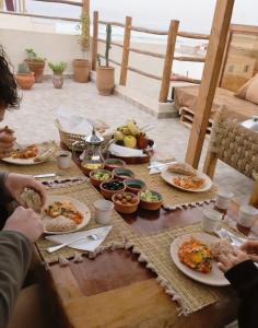 Jídlo v hostelu nebo okolí + 14 fotografií