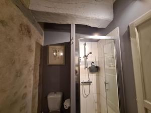 Ένα μπάνιο στο Domaine de la Crapaudine, Chambre "Blizon" +20 φωτογραφίες