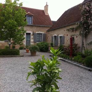 Κήπος έξω από το Domaine de la Crapaudine, Chambre "Blizon"