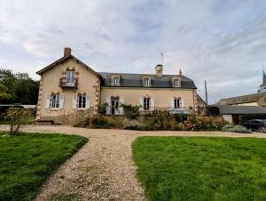 Κήπος έξω από το Chambre "Bleue", Le Priouzé