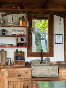 O bucătărie sau chicinetă la Alto Bonito Salamina