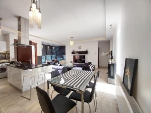 Χώρος καθιστικού στο الشيخ عقار