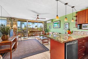 Køkken eller tekøkken på Napili Ridge A15 + 22 billeder