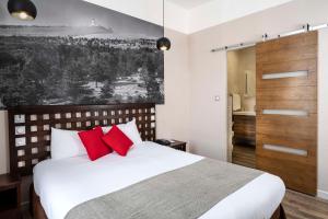 Фотография из галереи Best Western Le Comtadin в городе Карпантра +64 фотографии