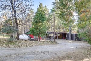 una casa in mezzo a una foresta di MTB Base Camp! Rustic Cabin By Mt Laguna Trails a Mount Laguna