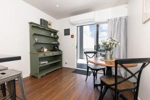 Un lugar para sentarse en Central Methven Apartment