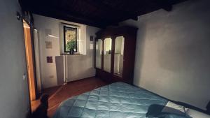 Una cama o camas en una habitación de Saint Anthony