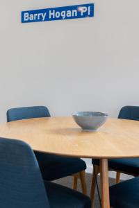 Фотография из галереи Methven Ski Chalet - Modern Comfort, Mountain Charm в городе Метвен