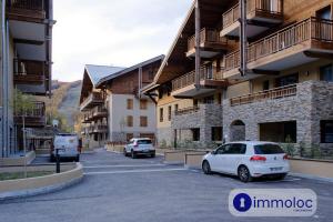 Budova, kde se prázdninový dům nachází + 17 fotografií