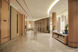 Zona de hol sau recepție la Radisson Resort Khopoli +76 fotografii