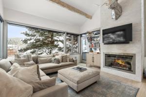 Χώρος καθιστικού στο Snowmass Villas 3 bedroom plus loft