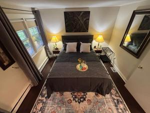 Кровать или кровати в номере Vintage Pines Guest House