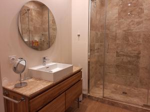 Photo de la galerie de l'établissement Chateau de Savignac-Mona, à Savignac-Mona