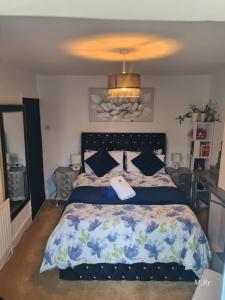 Postel nebo postele na pokoji v ubytování Porcupine Cave + 24 fotografií