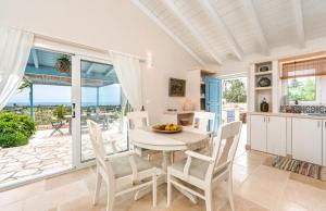 Naturlandskabet i nærheden af villaen