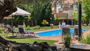 Swimmingpoolen hos eller tæt på Chalet relax con piscina en La Rioja