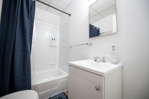 Afbeelding uit fotogalerij van Cozy Urban Home Extra Parking in Akron +2 foto's