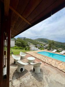 Hồ bơi trong/gần Casa ROOTS