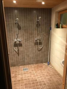 Ένα μπάνιο στο Kasekuma House with all comforts well located