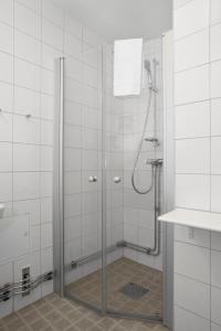 2Home Hotel Apartments tesisinde bir banyo