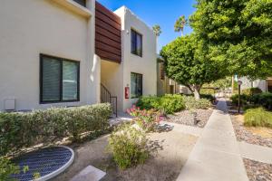 En have udenfor Mtn-View Condo with Pool Access in Palm Springs!