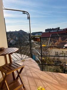 En balkon eller terrasse på Decebal Relax Room