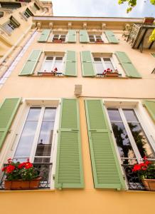 The facade or entrance of Hôtel Parisien