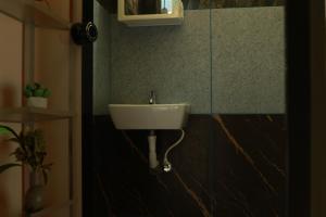 Φωτογραφία από το άλμπουμ του Saanvi by Mohanam Comfort Homes σε Varkala