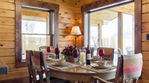 Φωτογραφία από το άλμπουμ του Targhee Shadows - Tetons Yellowstone hot tub σε Tetonia