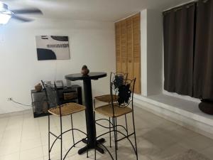 Χώρος καθιστικού στο Classic Loft in the Heart - El Prado +1 φωτογραφίες