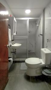 Koupelna v ubytování Apartamento en Chipre