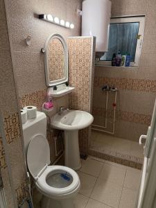 Koupelna v ubytování The Art Ceiling Loft at Main Square