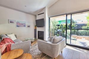 Χώρος καθιστικού στο Central Ocean Grove Hideaway Pet Friendly