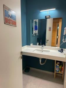 Ένα μπάνιο στο New Gudauri GoodHost Apartments