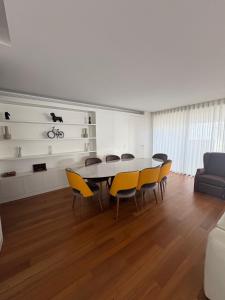 Η κουζίνα ή μικρή κουζίνα στο S.Soares T3 Expo Sul