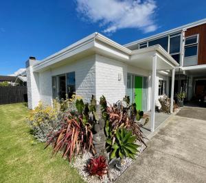 El edificio en el que está el departamento 15 fotos más