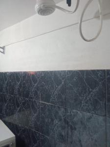 Ένα μπάνιο στο Furnished studio apartment,