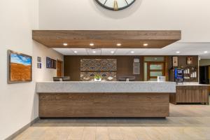 Vstupní hala nebo recepce v ubytování Best Western Plus Pembina Inn & Suites + 54 fotografií
