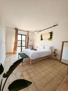 Кровать или кровати в номере Villa Eden Marrakech +26 фотографий