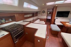 Kuchyň nebo kuchyňský kout v ubytování Enjoy Sailing Experience