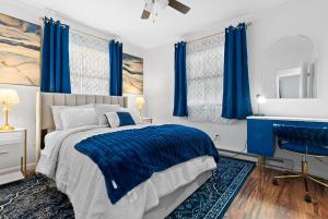 Postel nebo postele na pokoji v ubytování ModernHome in HeartChesterton near IndianaDunes close to Chicago