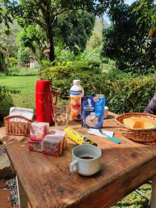 Φαγητό σε αυτό το πανδοχείο ή κάπου εκεί κοντά