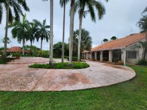 Un jardín fuera de Villa Ornella