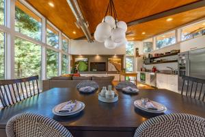 Køkken eller tekøkken på Happenstance Vineyards King Rooms + 28 billeder